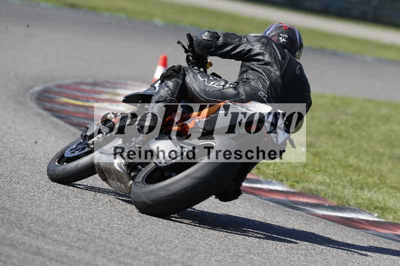 /43 08.08.2025 Discover the Bike ADR/Race 3 rot/72